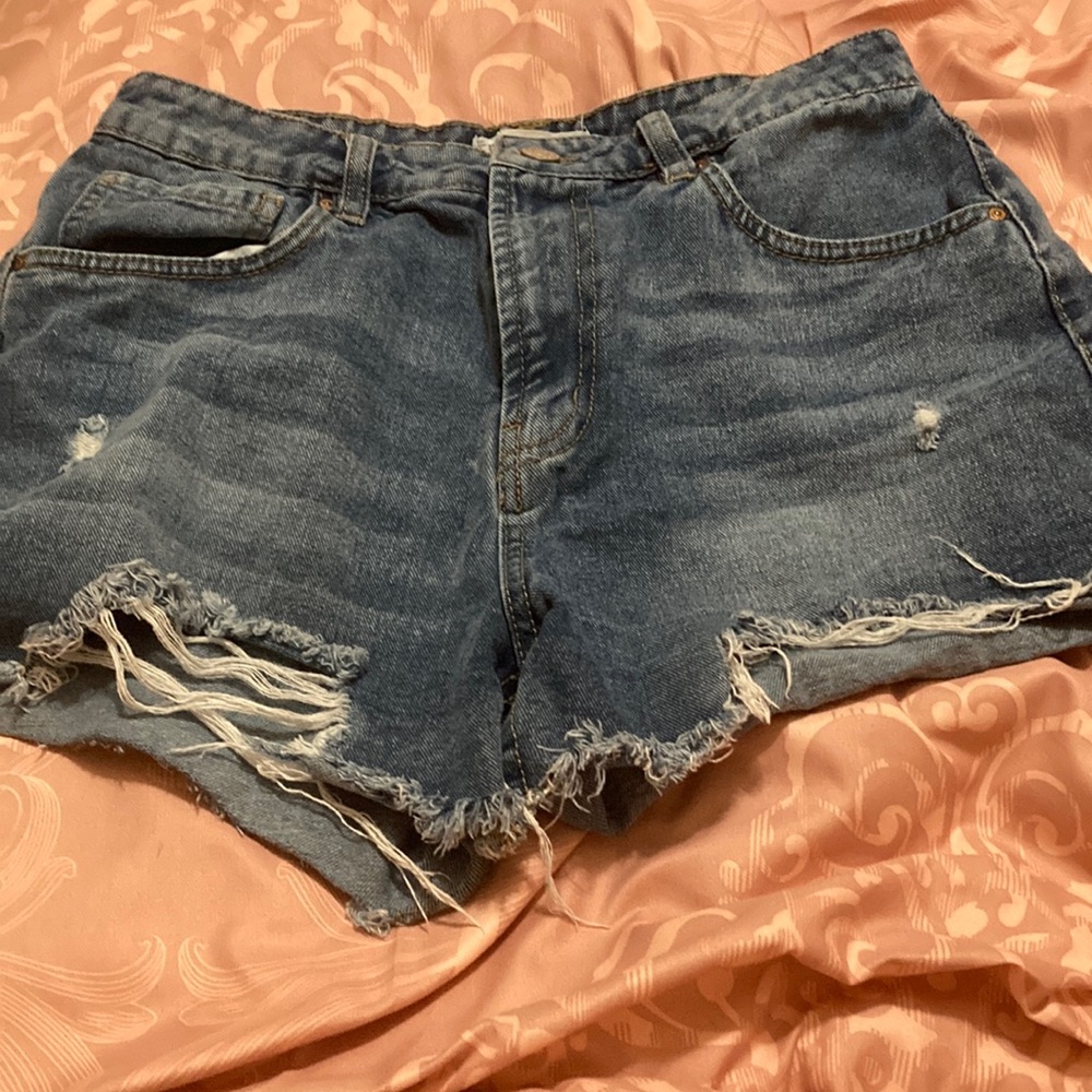 Dark/medium washed denim shorts
